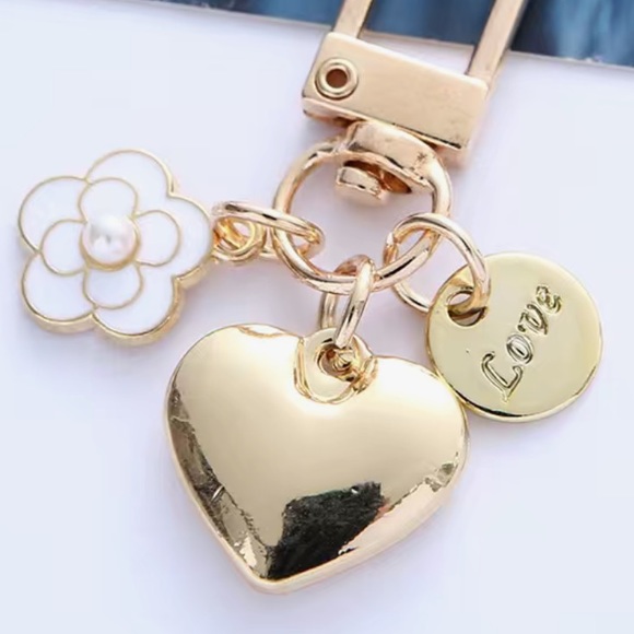 Bag charm heart flower charm - Picture 2 of 7